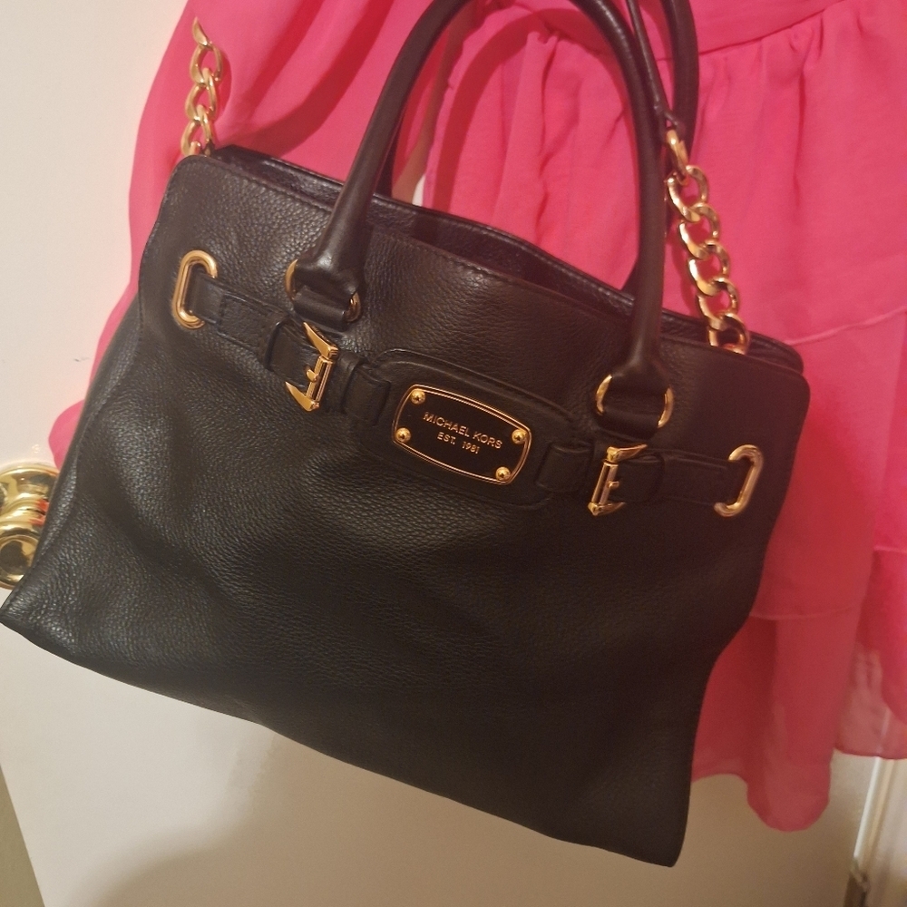 Michael Kors East West Bllack Pebble Leather Handbag - Picture 2 of 9